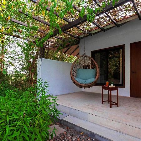 Wander Beyond By Stayvista - Featuring A Bali-Themed Abode And A Refreshing Swimming Pool Alībāg Esterno foto