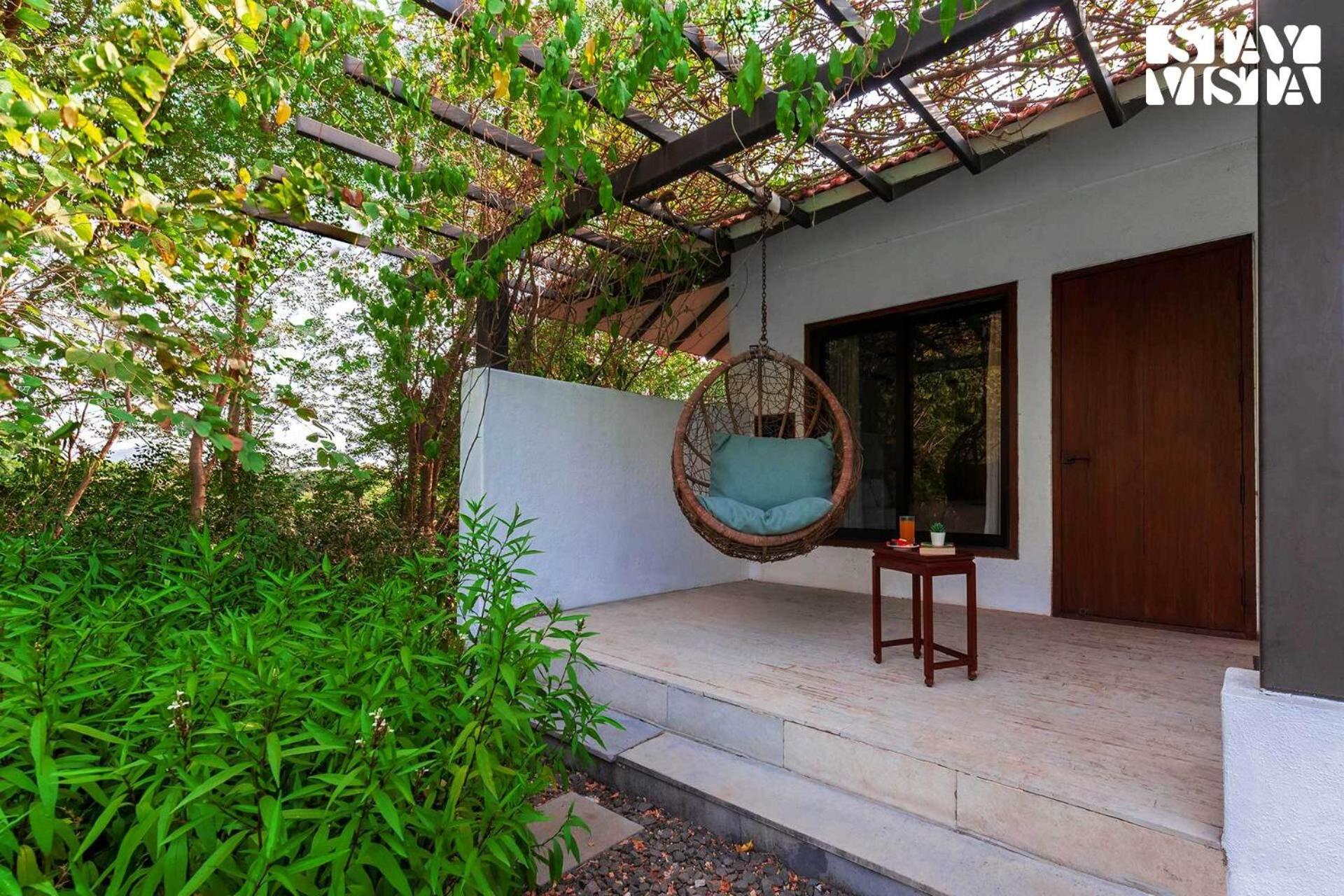 Wander Beyond By Stayvista - Featuring A Bali-Themed Abode And A Refreshing Swimming Pool Alībāg Esterno foto