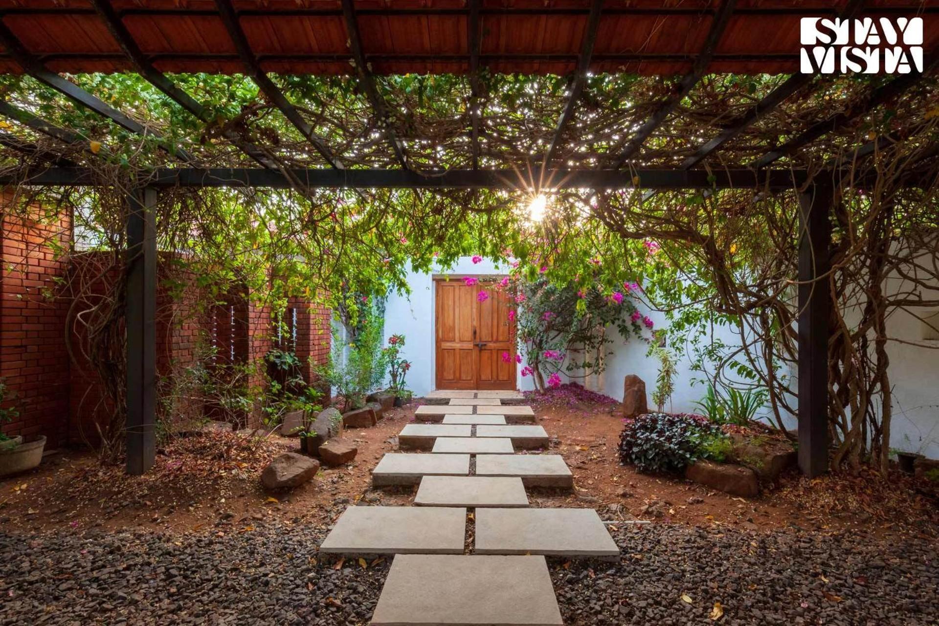 Wander Beyond By Stayvista - Featuring A Bali-Themed Abode And A Refreshing Swimming Pool Alībāg Esterno foto